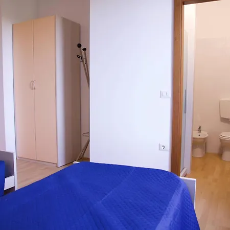 Oh! Outdoor Hostel San Lorenzo (Macerata)